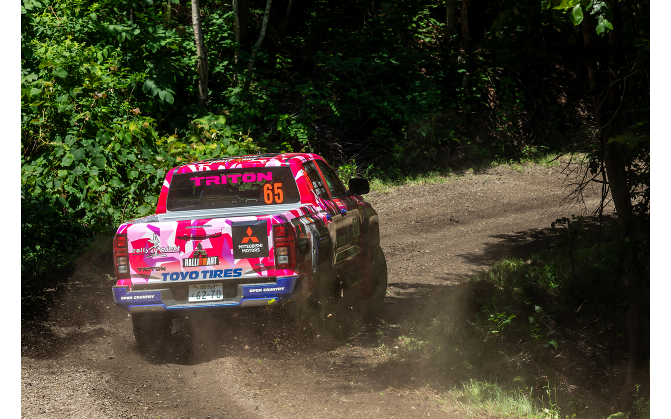 「圭rallyproject」の竹岡圭選手のトライトン
