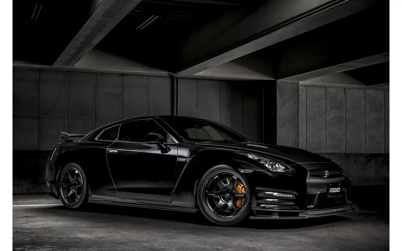 TE37 SAGA S-plus Black Shadow LTD. × NISSAN R35 GTR