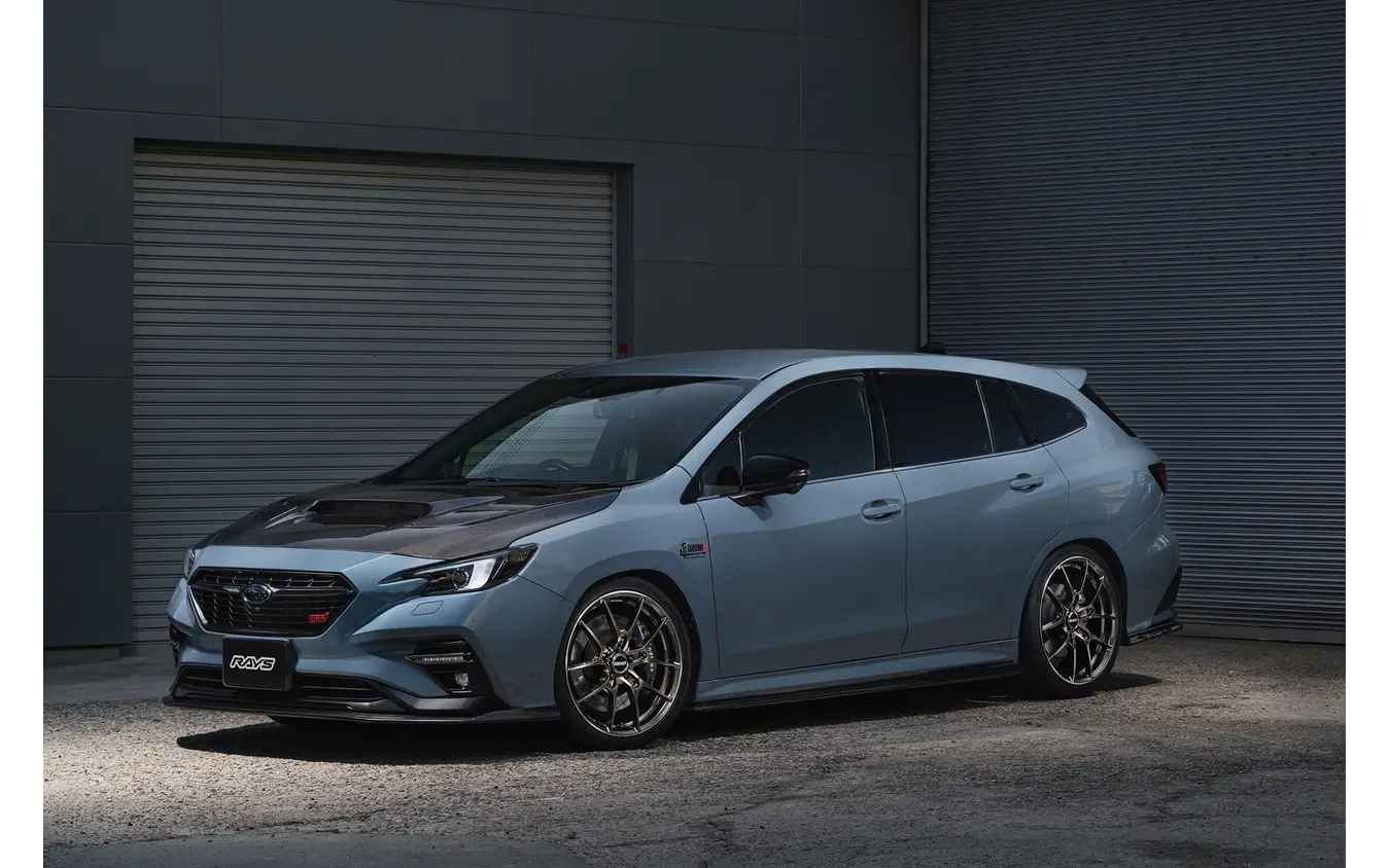 レイズ VOLK RACING G025 SZ EDITION × SUBARU レヴォーグ