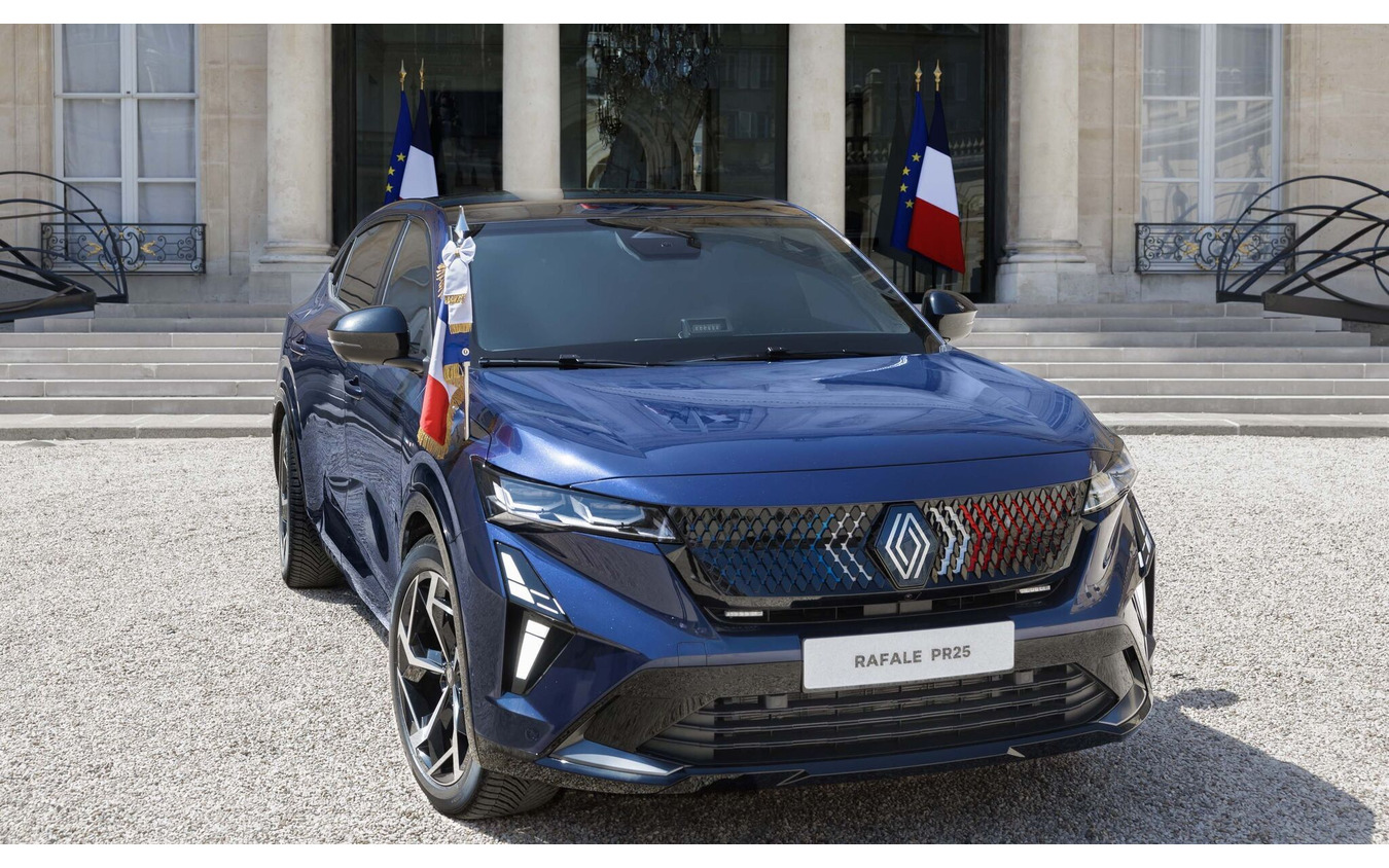 フランス大統領専用車「プレジデンシャル・ルノー・ラファール」
