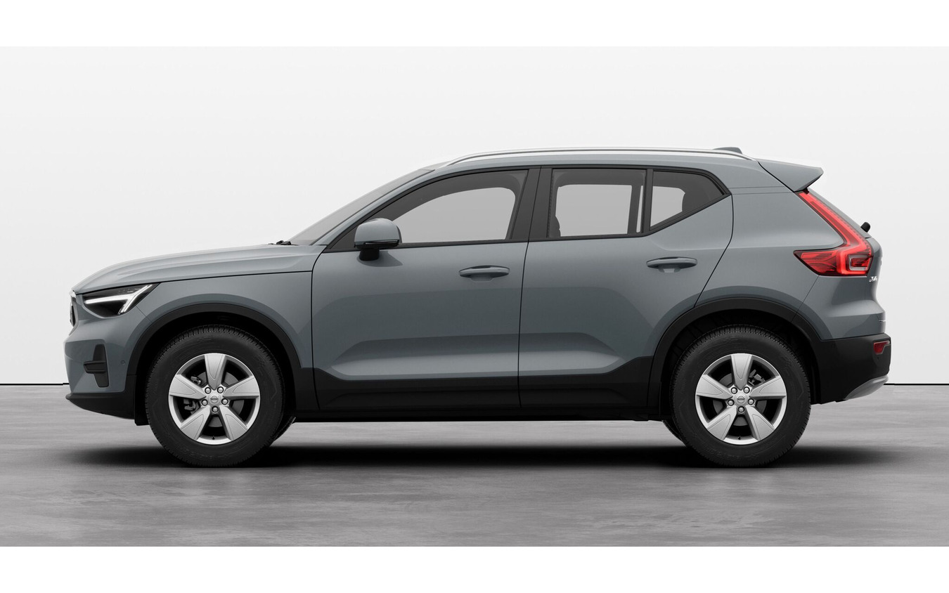 ボルボ XC40 Essential B3