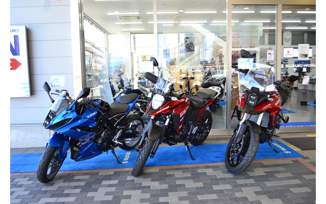 新たに新型バイクレンタルサービスを開始したスズキワールド千里(大阪府吹田市)