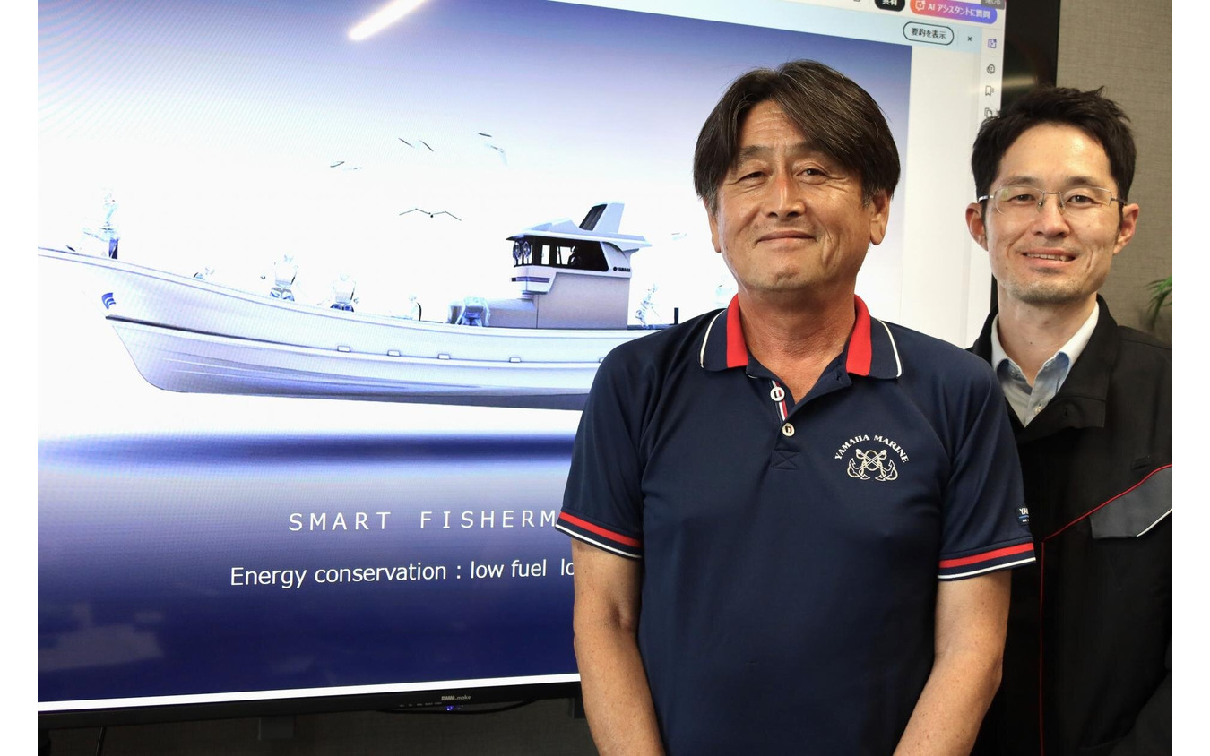 新艇開発のプロジェクトを牽引した営業担当の樹林さん(左)と、設計を担当した尾崎さん