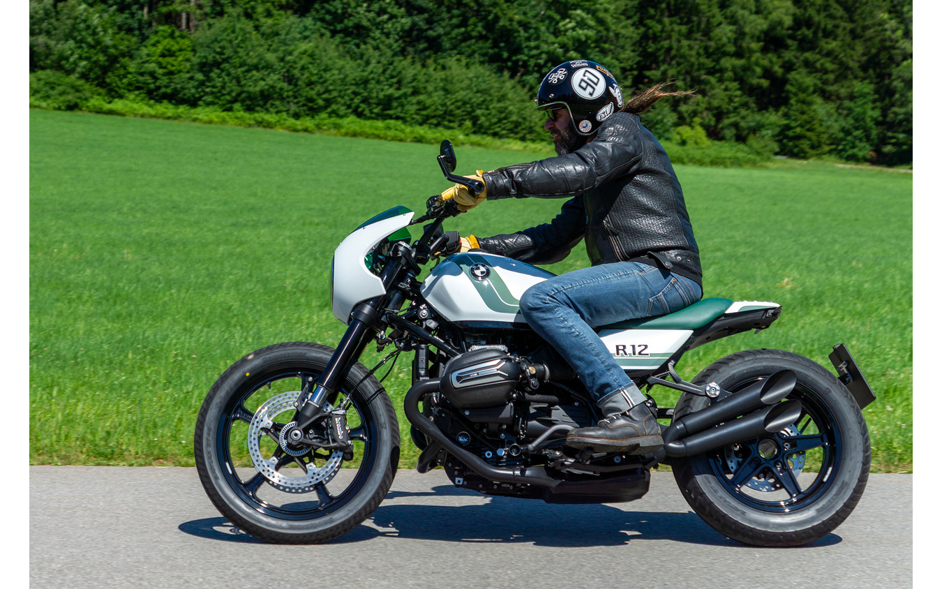 BMW『R12』と『R18』のカスタムバイク「スピード・シスターズ」