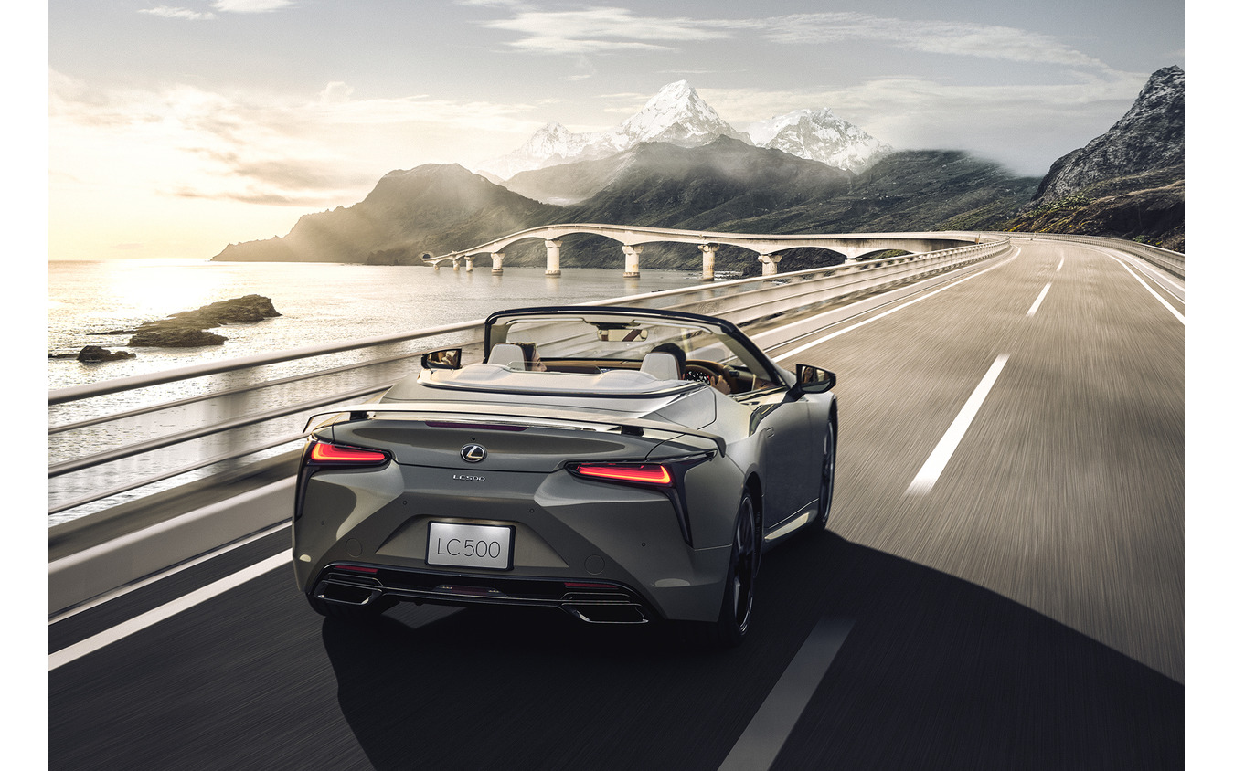 レクサス LC500コンバーチブルの特別仕様車「PINNACLE」