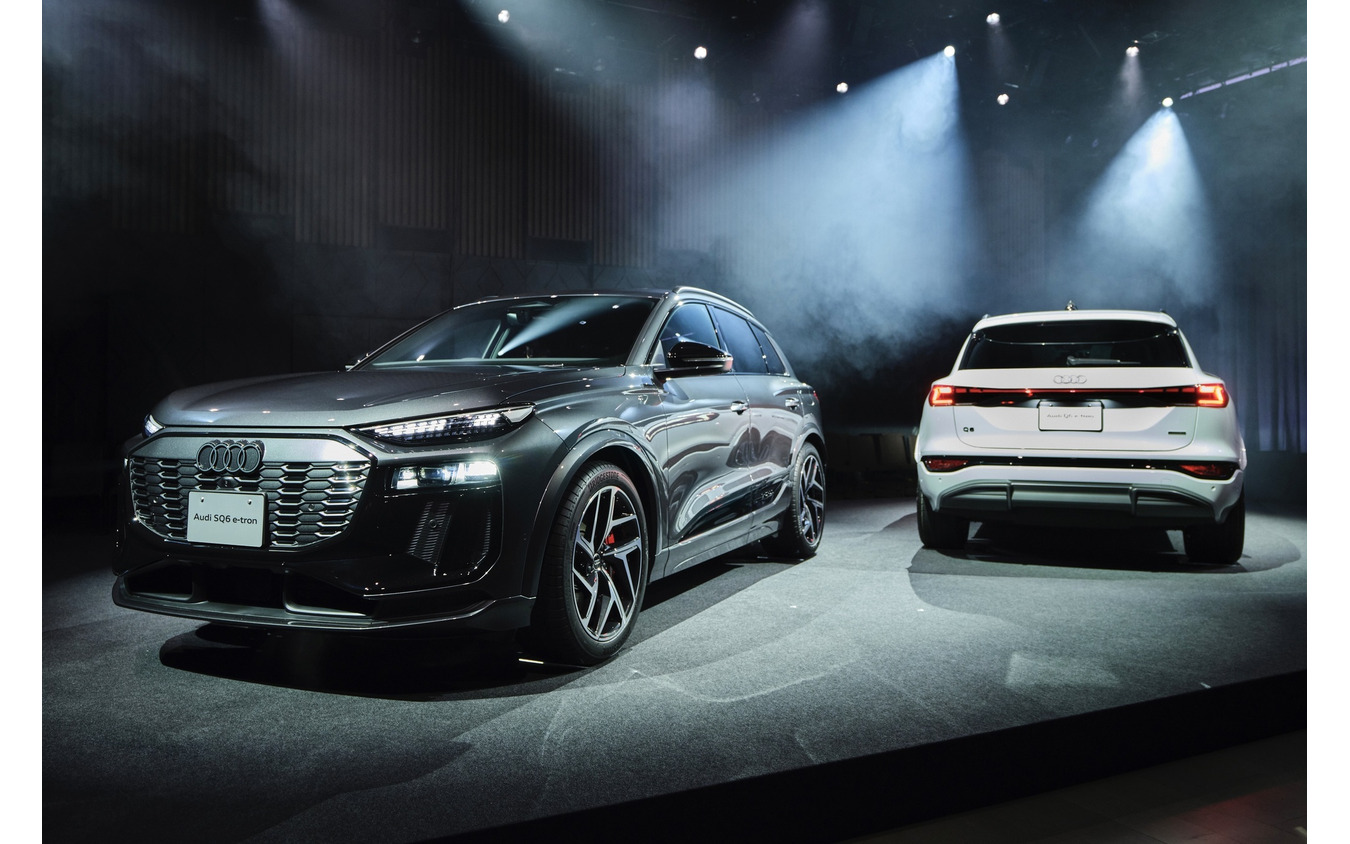 アウディ SQ6 e-tron(向かって左)とQ6 e-tron