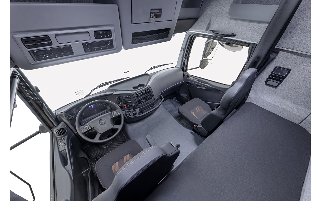 メルセデスベンツの新型大型トラック『アクサー』