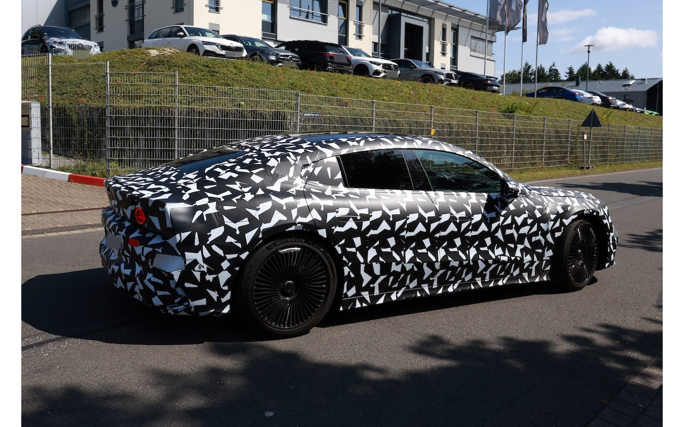 メルセデスAMG GT 4ドアクーペEV 新型プロトタイプ