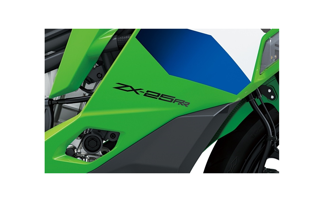 「RR」ロゴ入りグラフィック