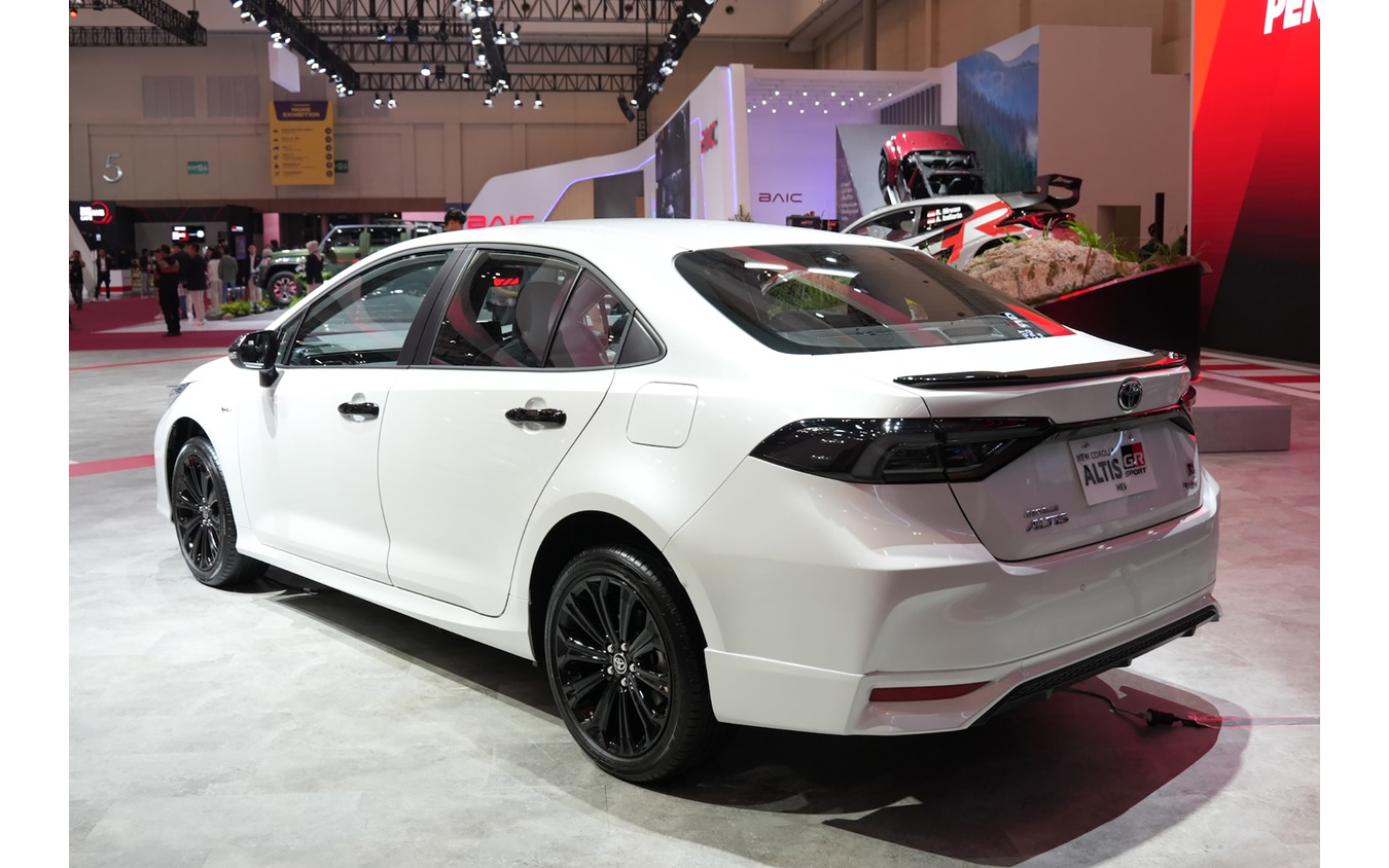 トヨタ『カローラアルティス HEV GRスポーツ』(GIIAS 2025)