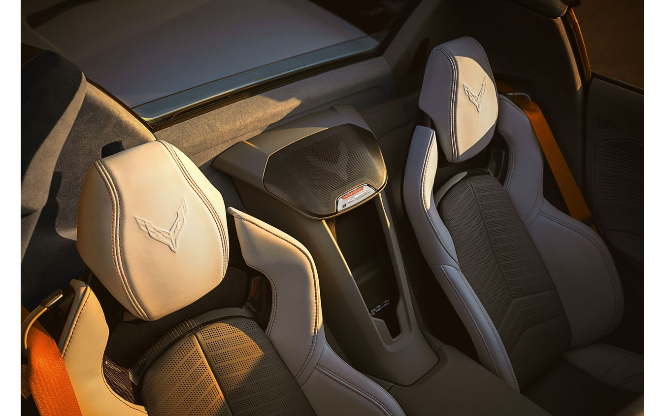 シボレー『コルベット ZR1X』の「クエイル シルバー リミテッド エディション」