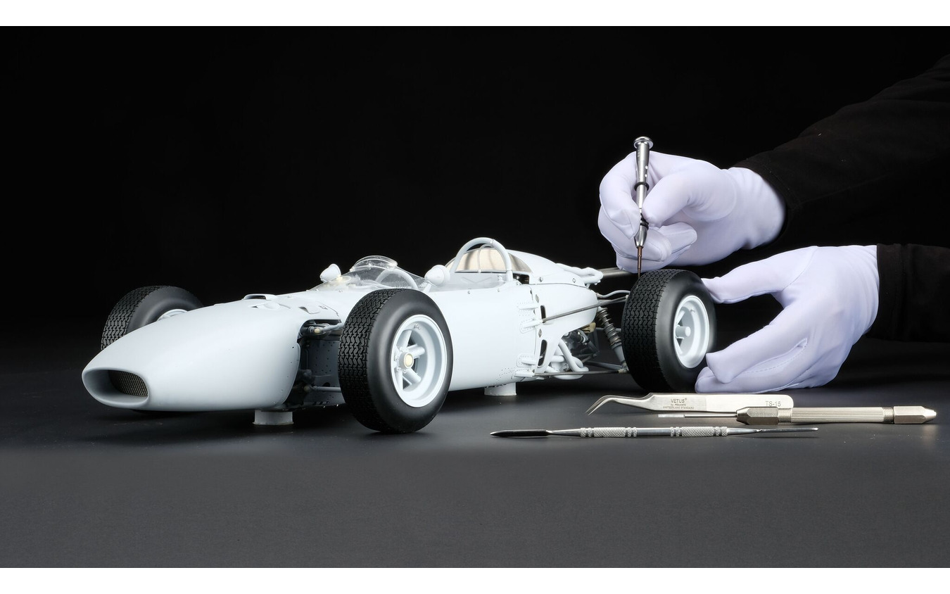 ホンダF1初勝利マシン「RA272」の8分の1スケールモデル