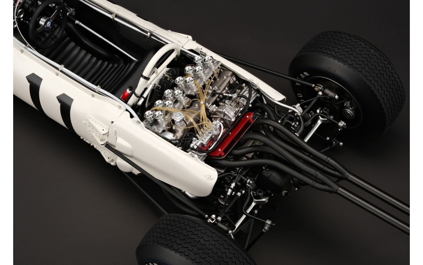 ホンダF1初勝利マシン「RA272」の8分の1スケールモデル