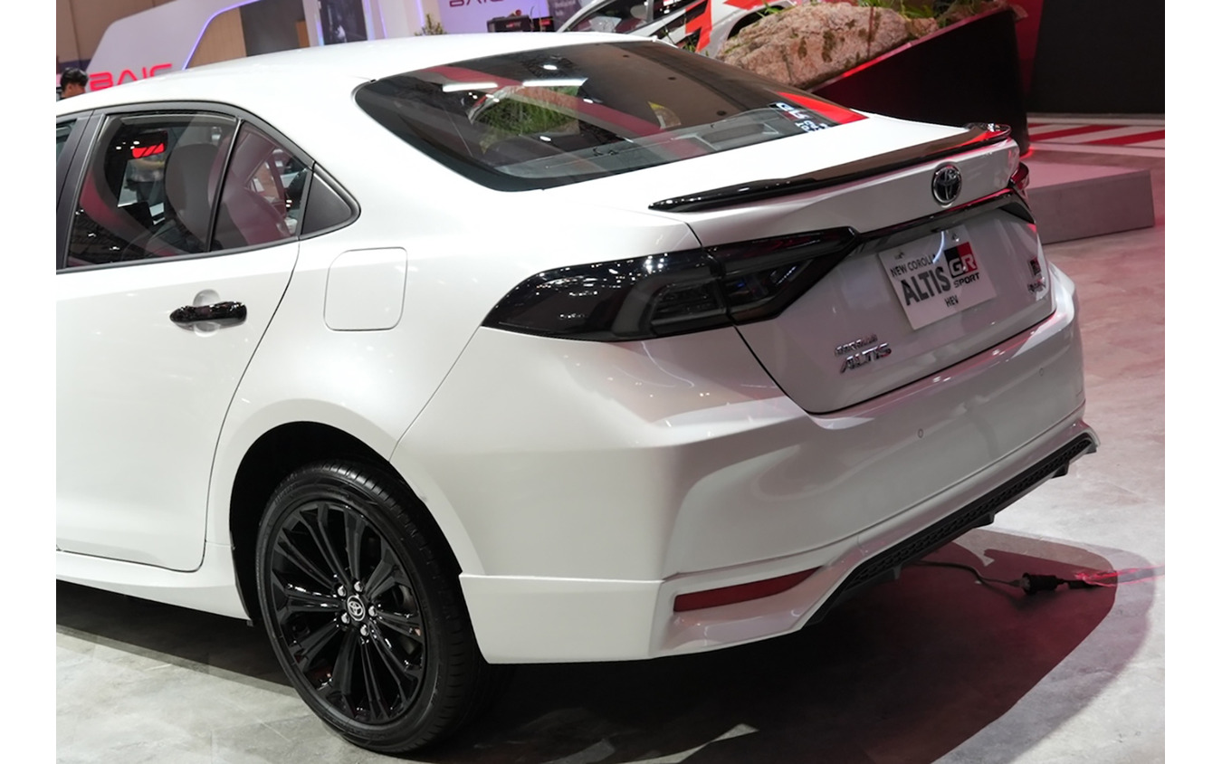 トヨタ『カローラアルティス HEV GRスポーツ』(GIIAS 2025)