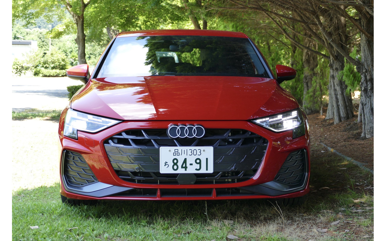 アウディA3 Sportback 30 TFSI S Line