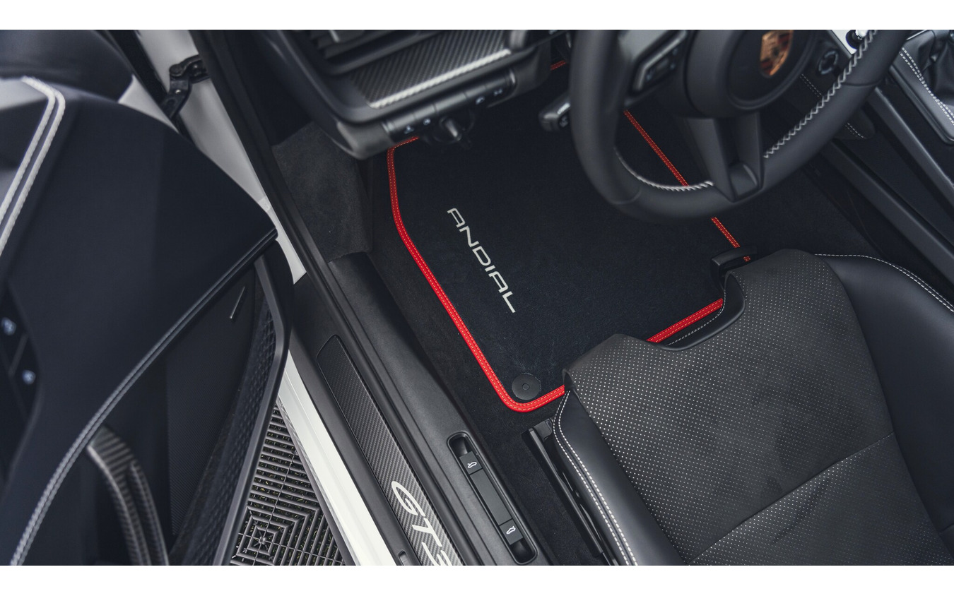 ポルシェ『911 GT3』(Type 992.2)専用のデザインラップパッケージ