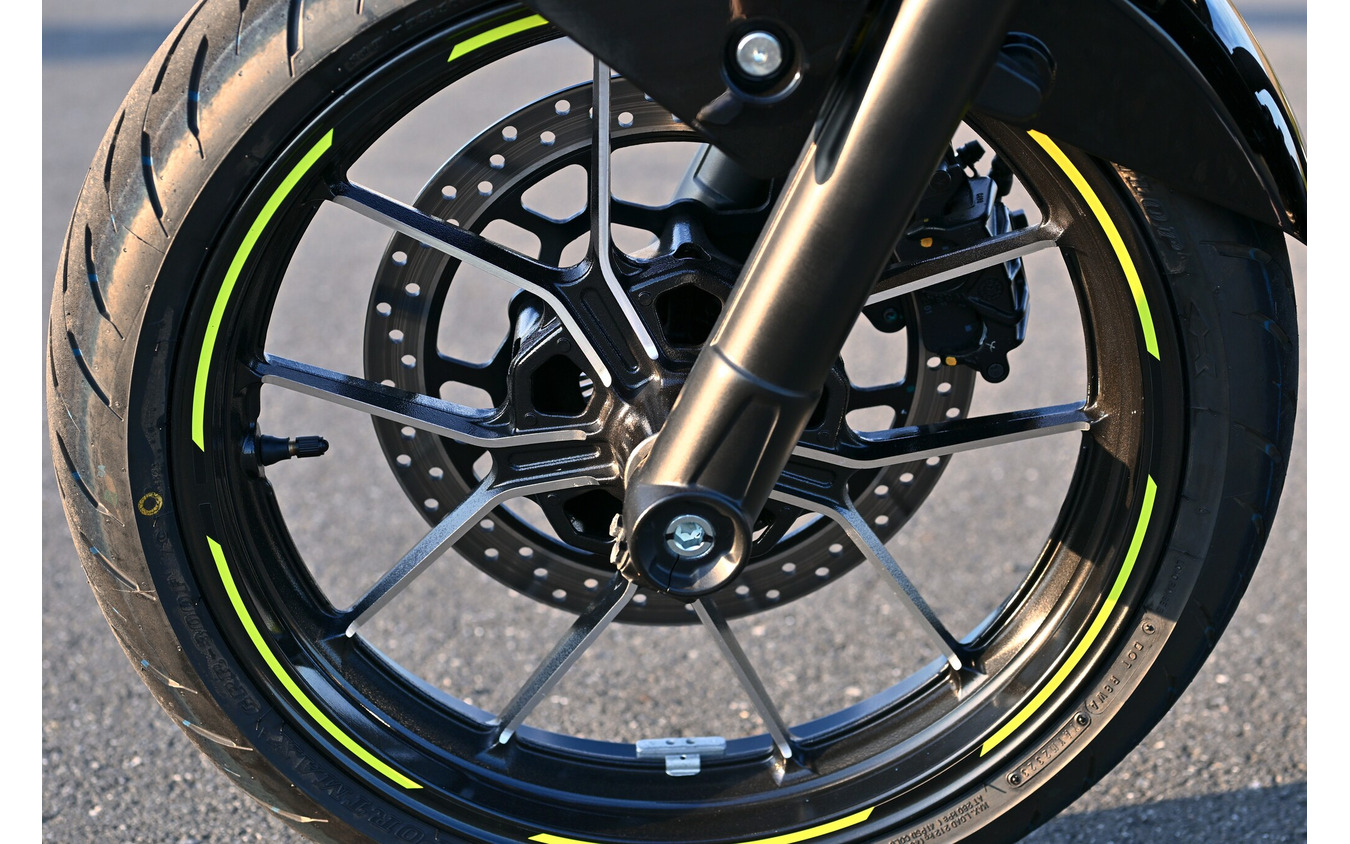 スズキ ジクサー250