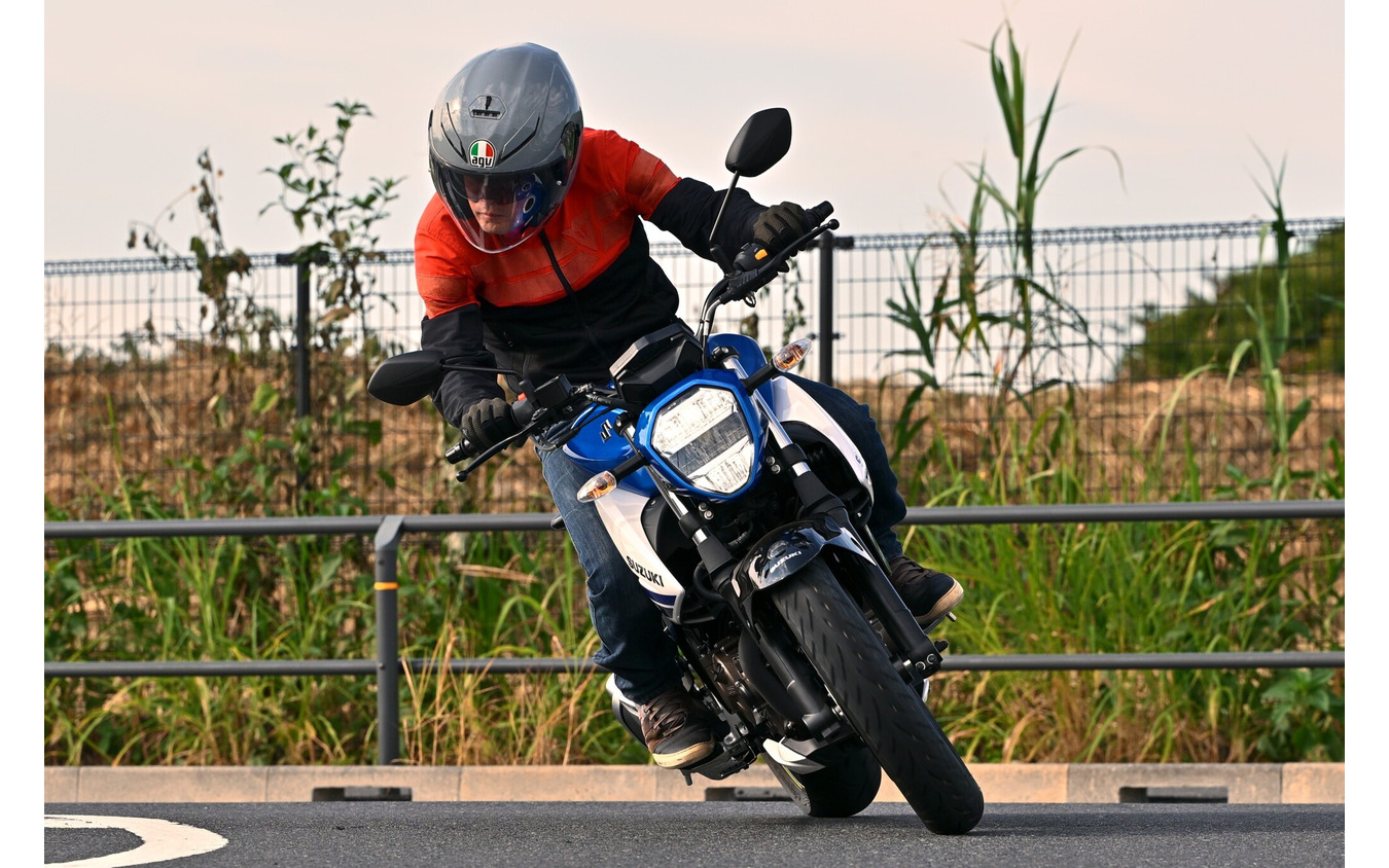 スズキ ジクサー250