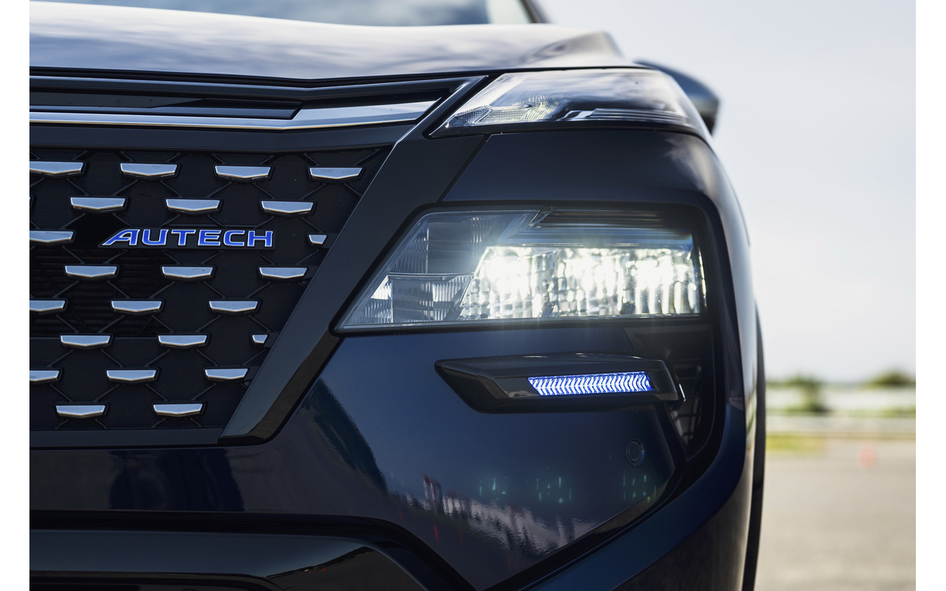 新型 日産「エクストレイル AUTECH SPORTS SPEC」