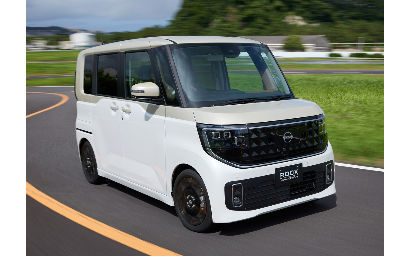 日産 ルークス 新型(ハイウェイスター Gターボ プロパイロットエディション)