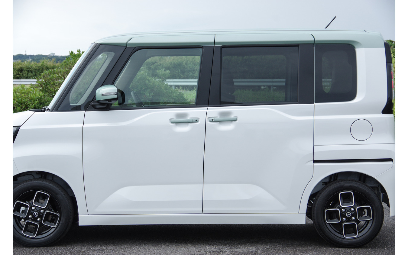 日産 ルークス 新型(ハイウェイスター)