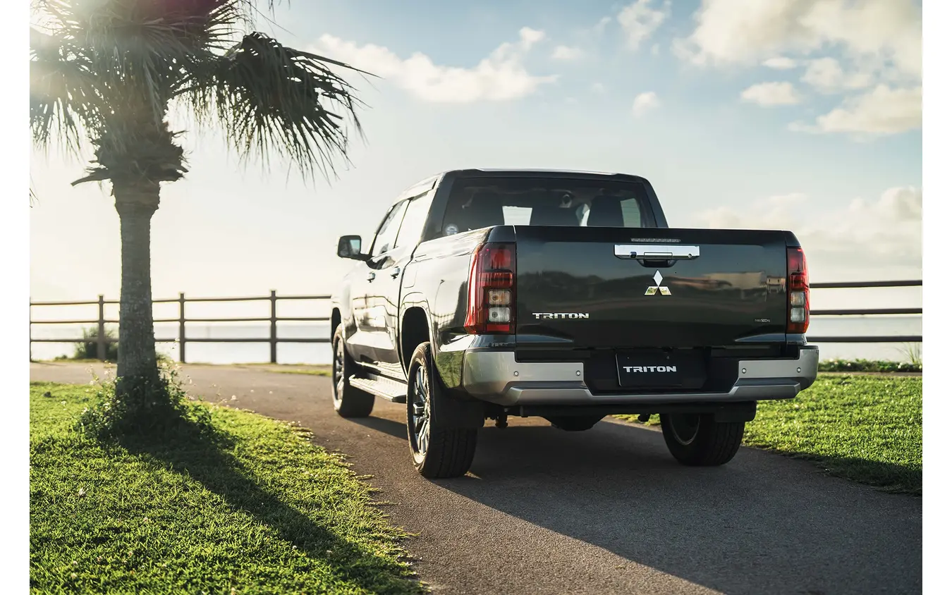 MITSUBISHI TRITON