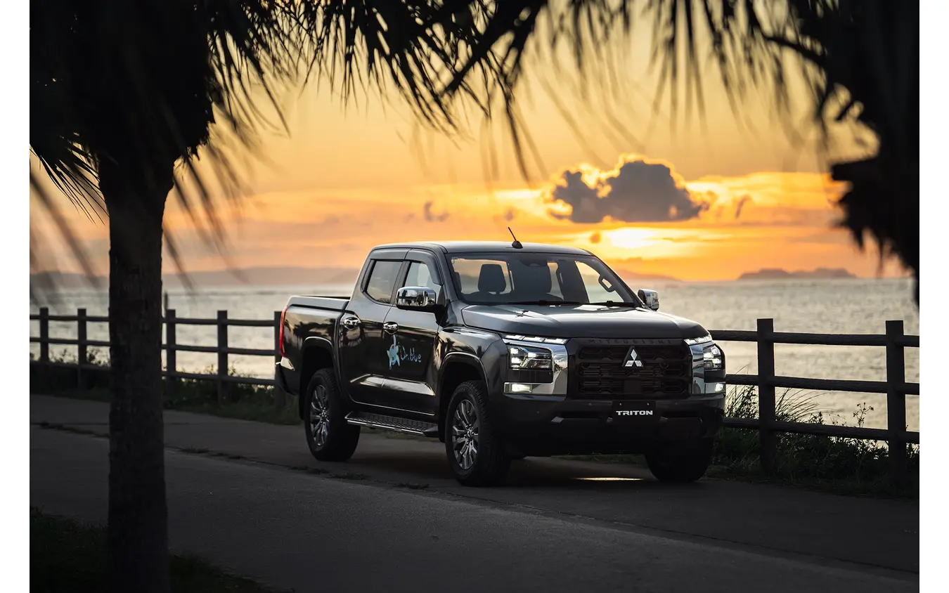 MITSUBISHI TRITON