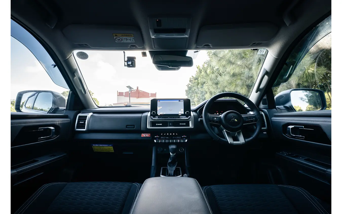 MITSUBISHI TRITON