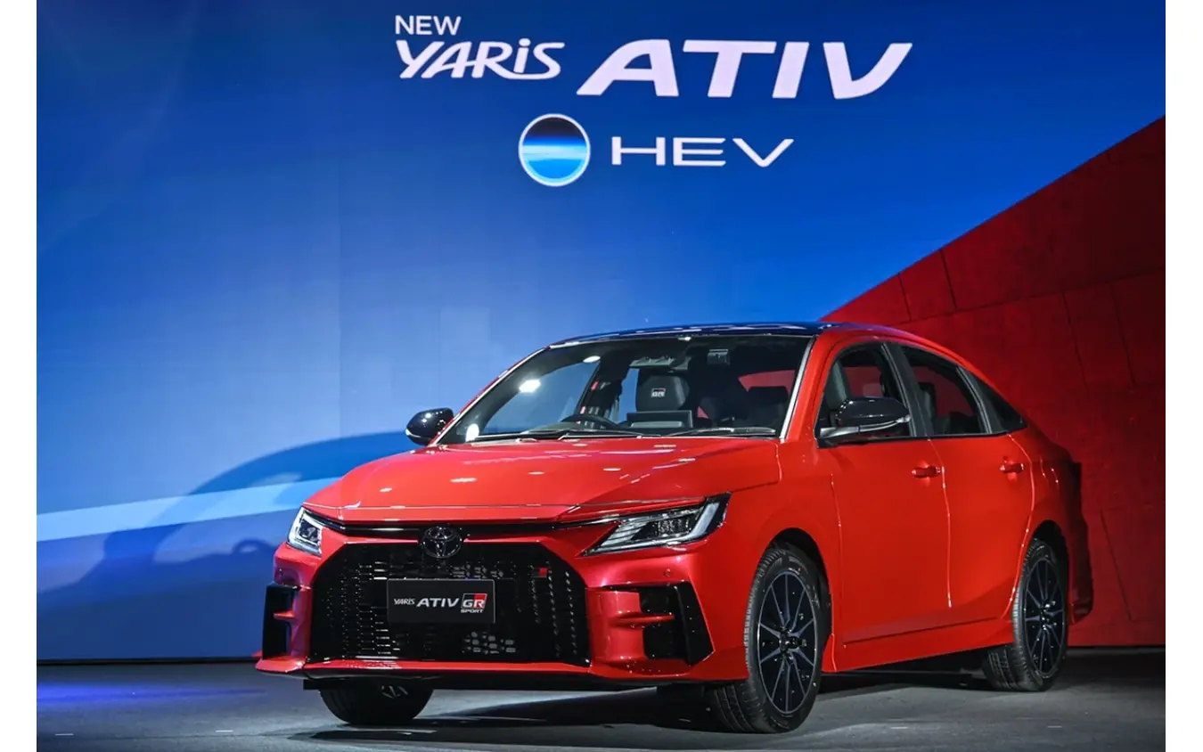 トヨタ『ヤリス アティブ HEV』新型のGRスポーツ
