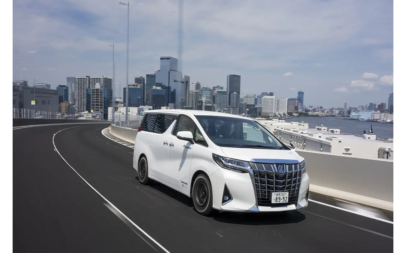 音楽はもちろん、ラジオでも映像コンテンツでも音が良くなることで車内環境は劇的にアップする