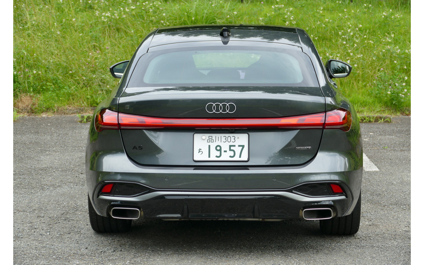 アウディ A5セダン TFSI quattro 150kW S Line