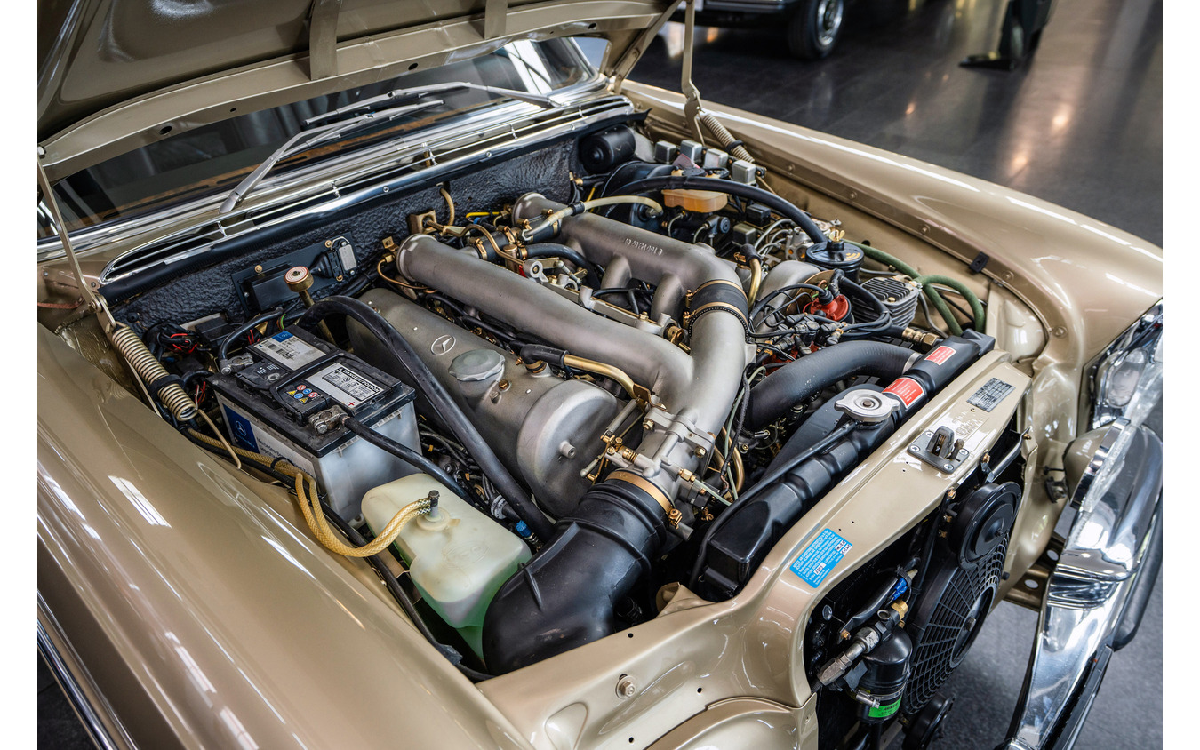 メルセデスベンツ300SEL6.3