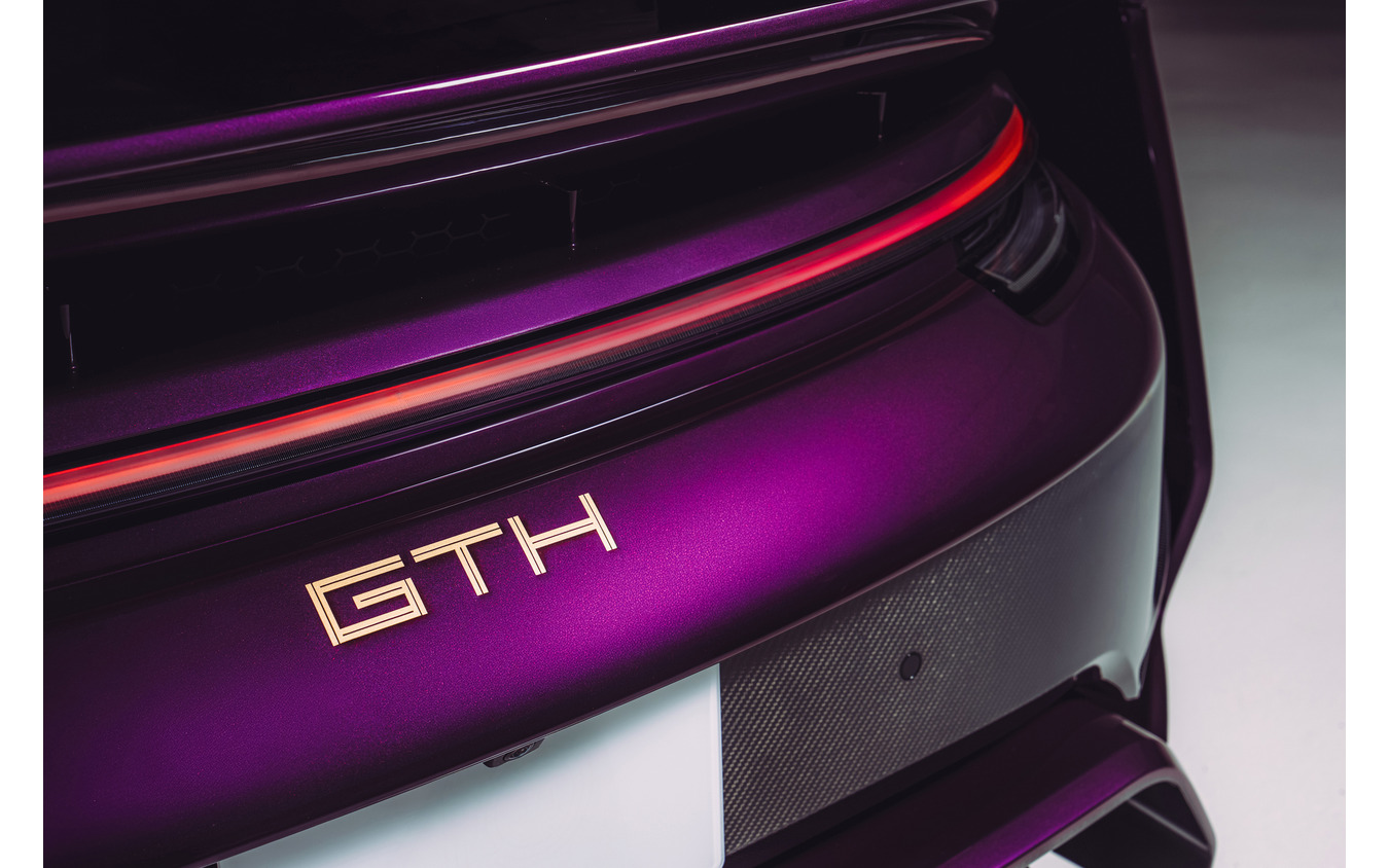 RMLグループのGTハイパーカー『GTH』