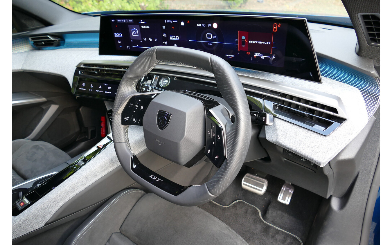 プジョー3008 GT HYBRID アルカンターラパッケージ