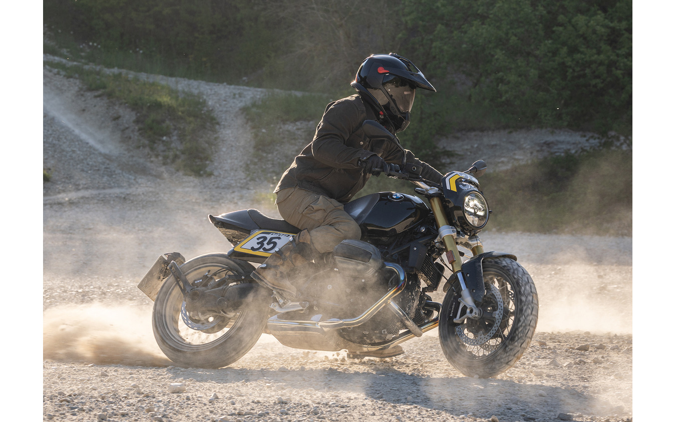 BMW『R 12 nineT』向けのアクセサリーパッケージ「ザ・トラッカー」