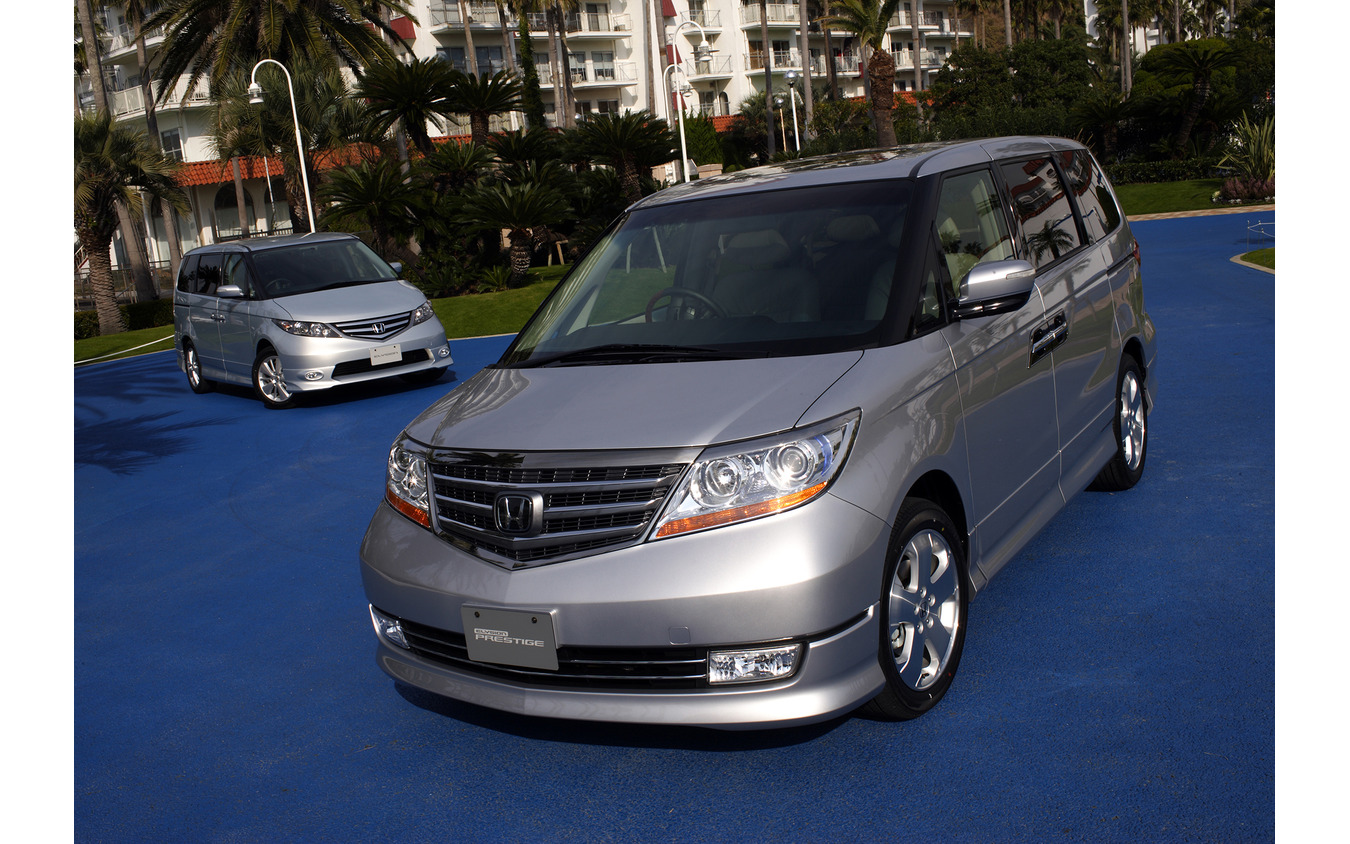 日本で販売されていたホンダ エリシオンとエリシオン プレステージ