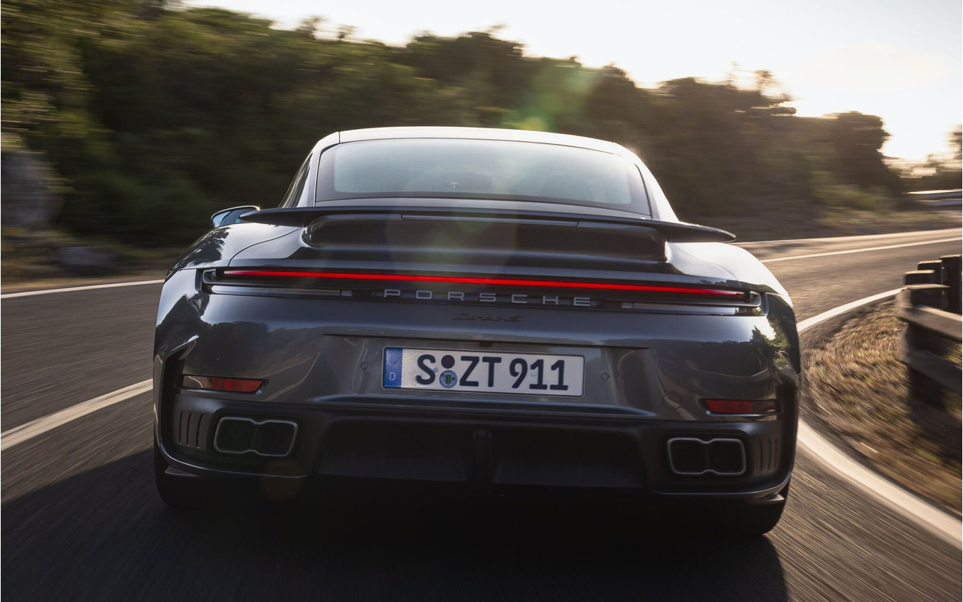 ポルシェ 911ターボS 新型