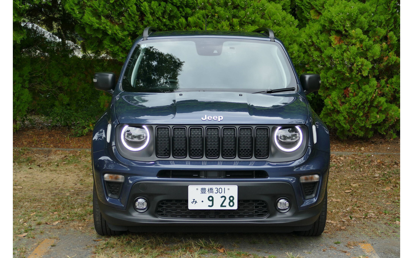 ジープ・レネゲード Altitude e-Hybrid