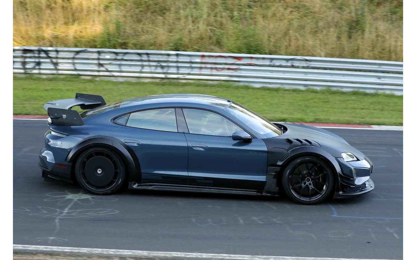 ポルシェ タイカンGT4 RS プロトタイプ