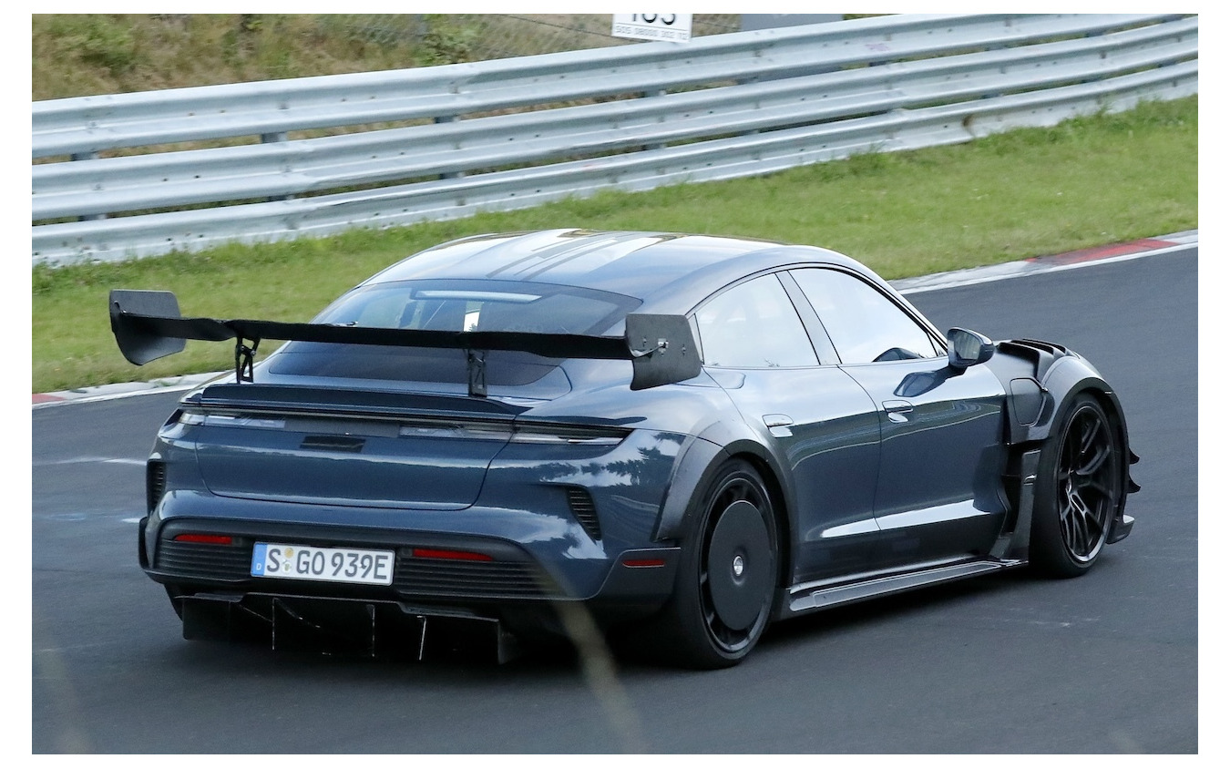 ポルシェ タイカンGT4 RS プロトタイプ