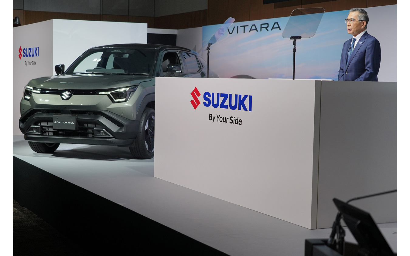 スズキ『eビターラ』と鈴木俊宏社長