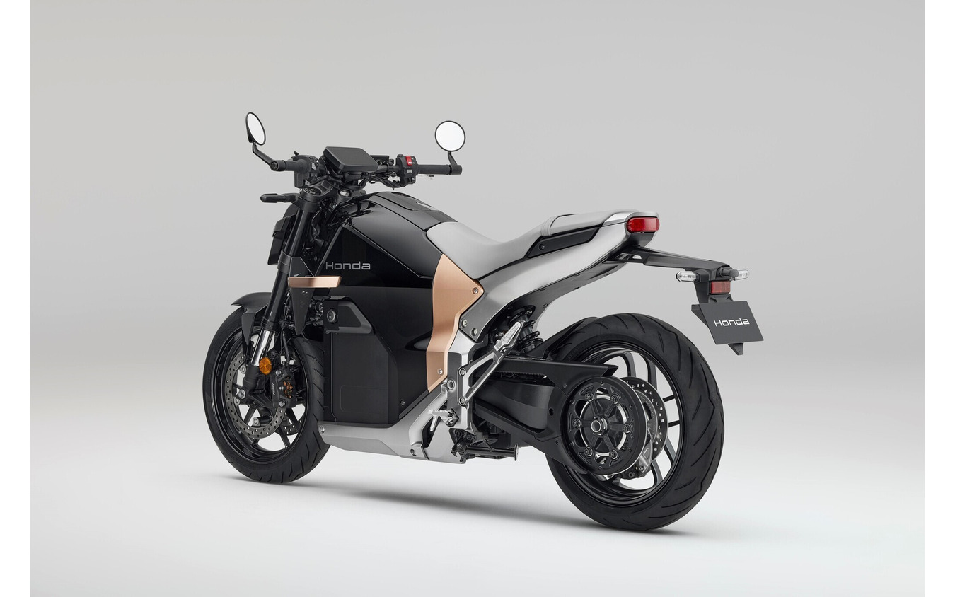 ホンダのフルサイズ電動バイク『WN7』