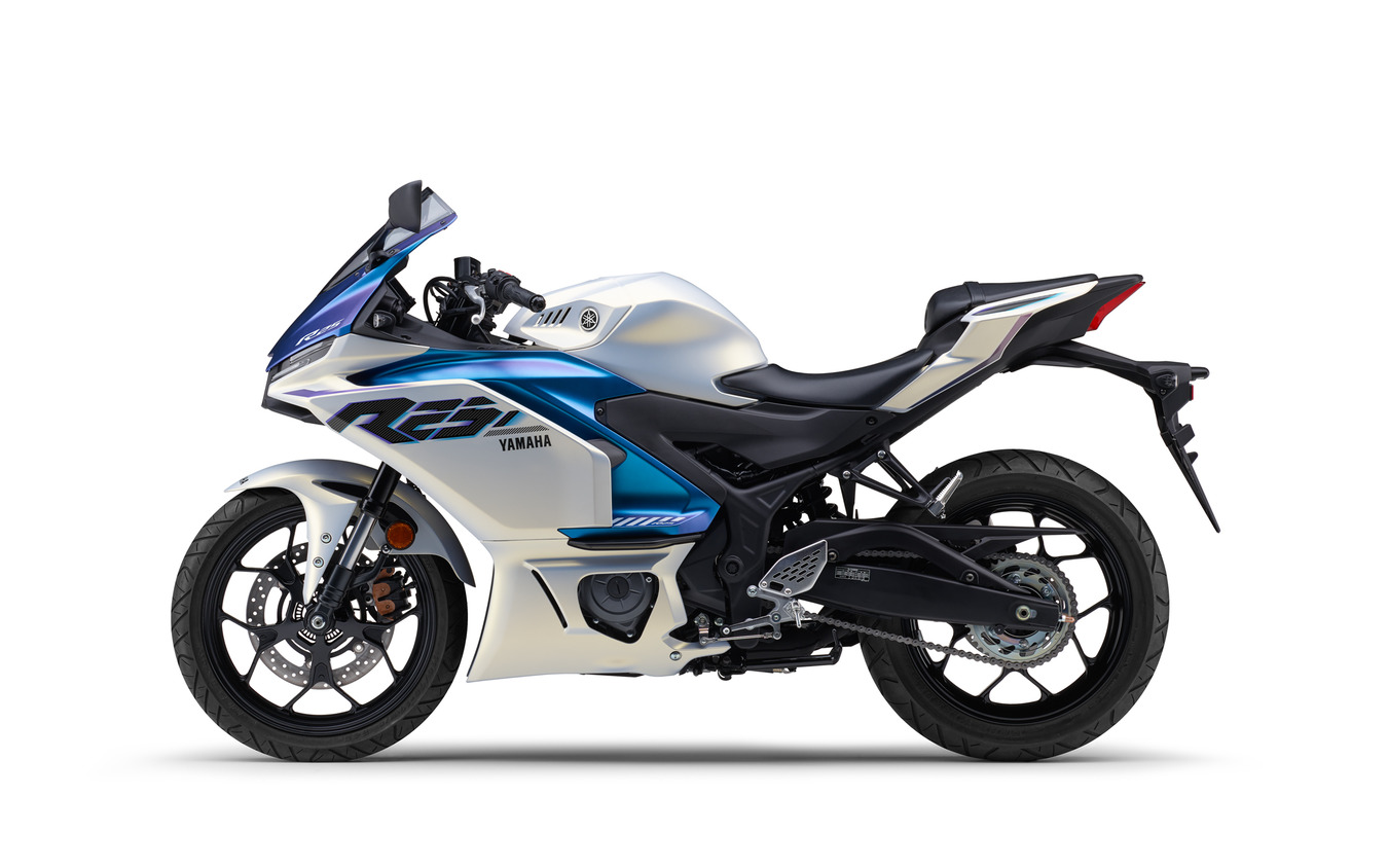 ヤマハ YZF-R25 2025年モデル(マットイエローイッシュホワイトパール1)