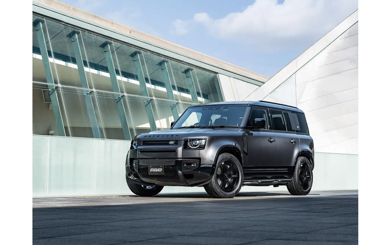 レイズ TE37GC セミグロスブラック × LAND ROVER DEFENDER