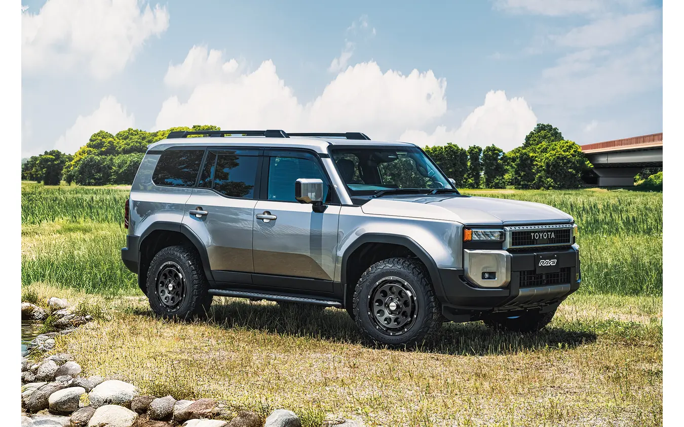 レイズ DAYTONA D9 SPEC-M × TOYOTA ランドクルーザー250