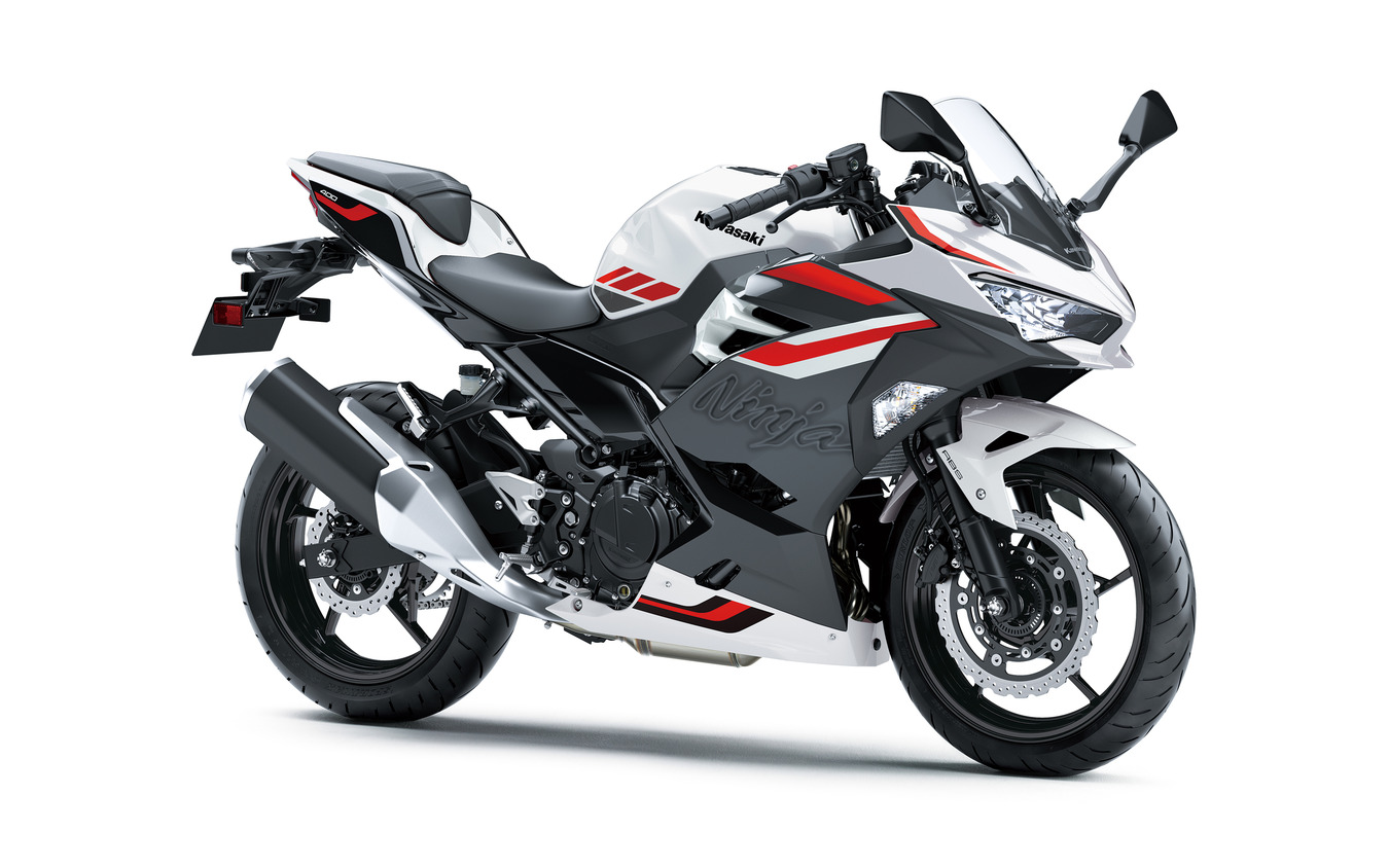 カワサキ Ninja 400 2026年モデル(パールロボティックホワイト×メタリックマグネティックダークグレー)