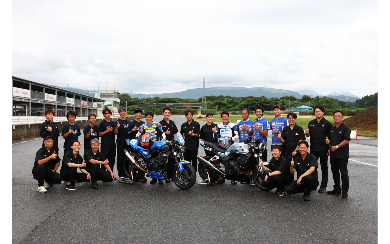 「鉄馬レース」に参戦したホンダ『CB1000F Concept』とエンジニアチーム