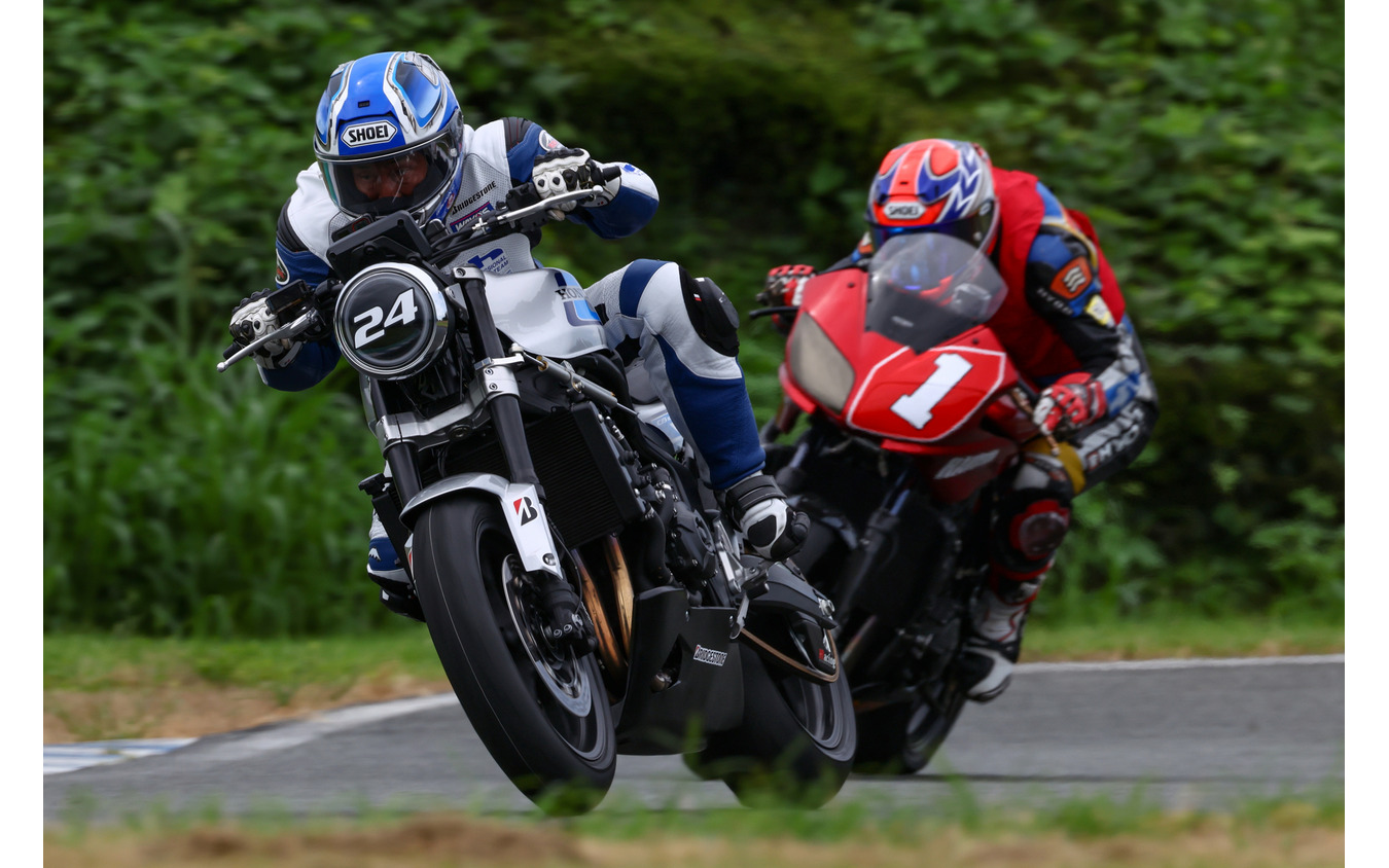 「鉄馬レース」に参戦したホンダ『CB1000F Concept』