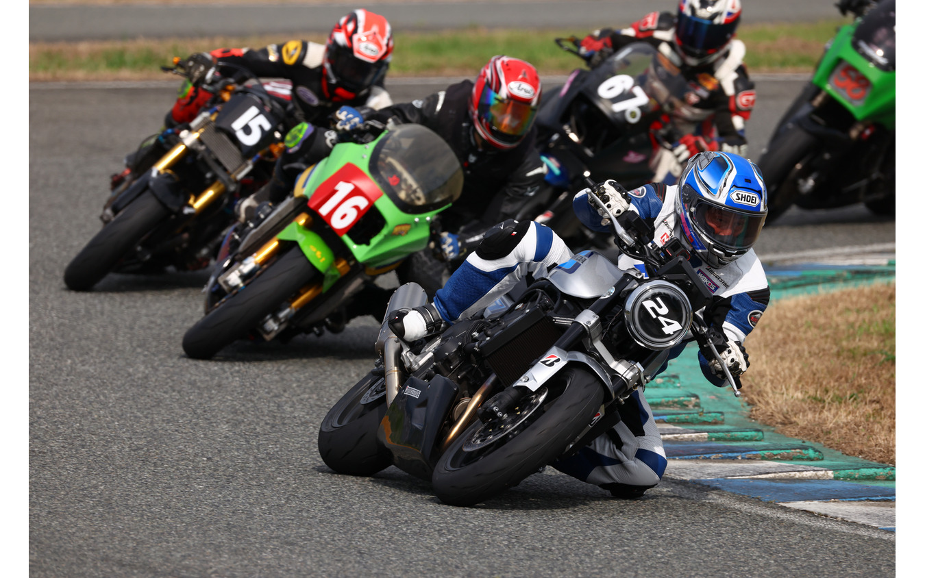 「鉄馬レース」に参戦したホンダ『CB1000F Concept』