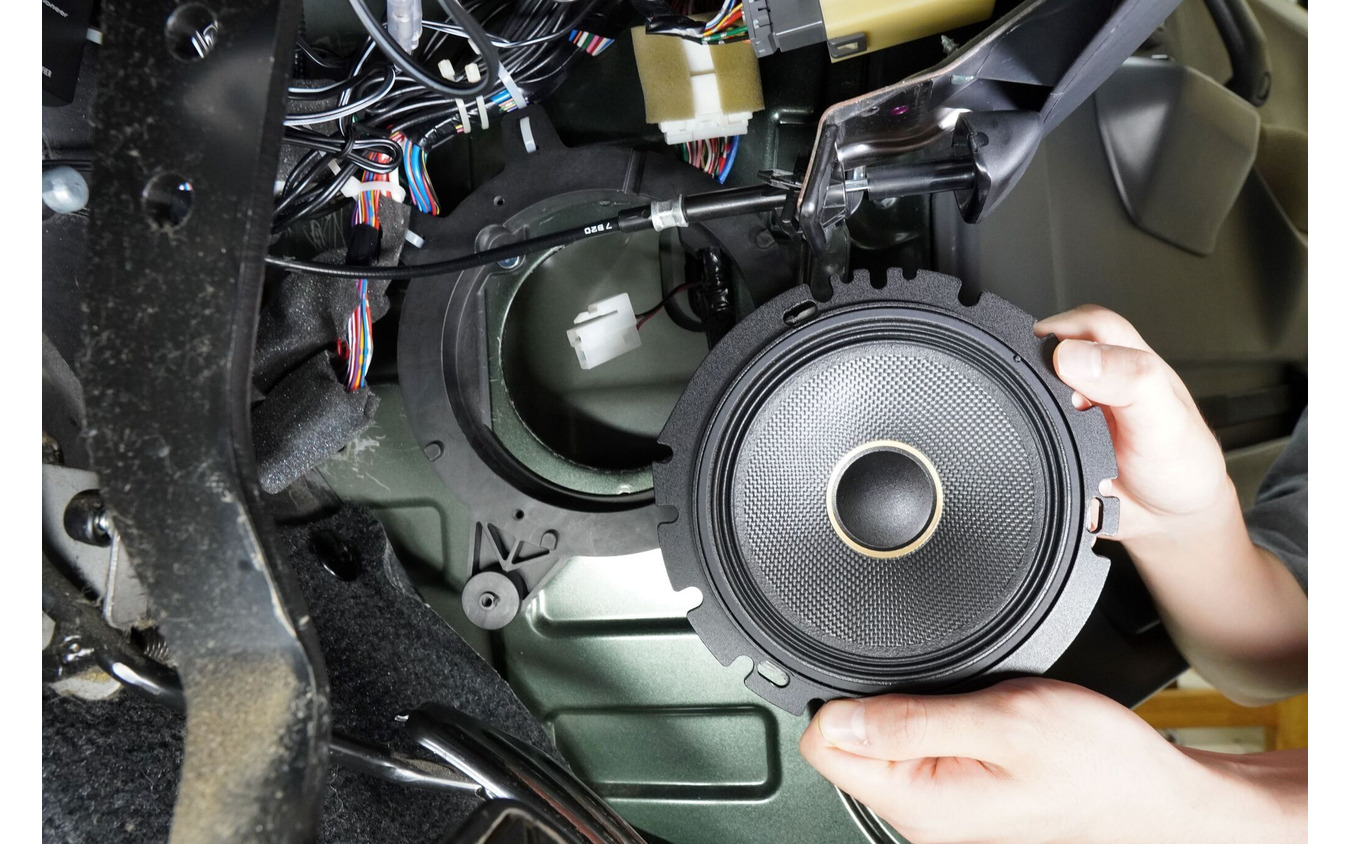 スズキ・ジムニー専用カースピーカー取付キット「UD-K129」